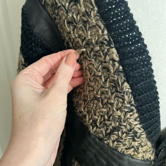 Vintage Forum Grandpa Sweater Cardigan Leather  Grunge medium 
Chunky Snowboard - Picture 14 of 14